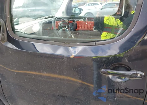 2010 Nissan Cube 1.8S z USA, uszkodzony, nr VIN JN8AZ2KR0AT155380